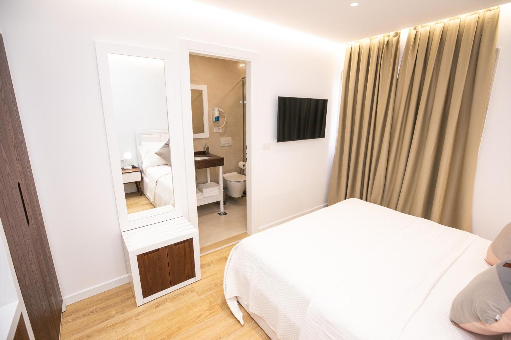 Hotel Elior Tirana Zimmer foto